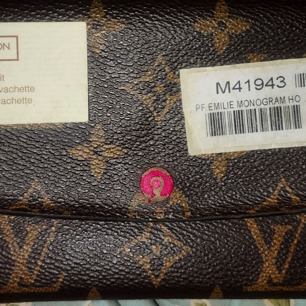 AUTHENTIC LOUIS VUITTON Emilie Monogram